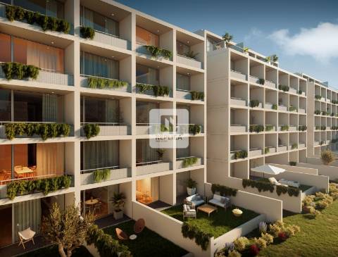 Apartamento T1 com Varanda e Jardim no Centro da Cidade do Porto