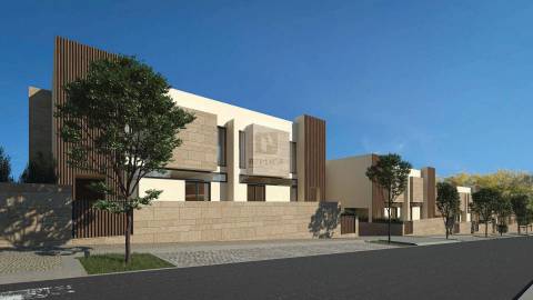 Moradia V5 com Piscina e Deck em São Félix da Marinha