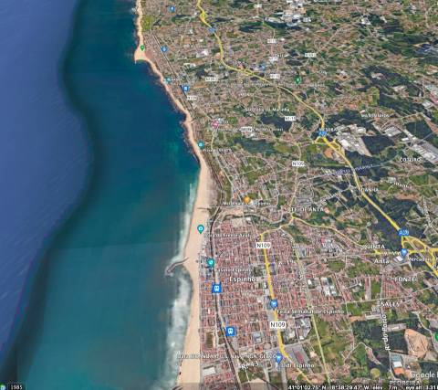 Moradia V5 com Piscina e Deck em São Félix da Marinha