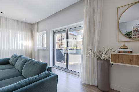 Moradia T4 Dúplex Remodelada em Águas Santas