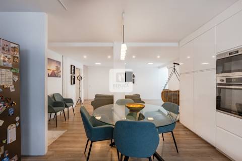 Moradia T4 Dúplex Remodelada em Águas Santas