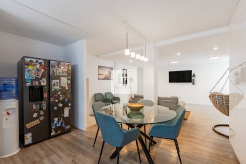 Moradia T4 Dúplex Remodelada em Águas Santas