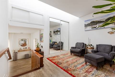 Moradia T4 Dúplex Remodelada em Águas Santas