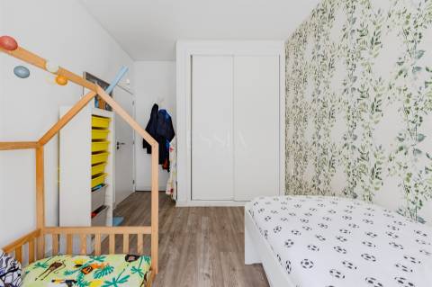 Moradia T4 Dúplex Remodelada em Águas Santas