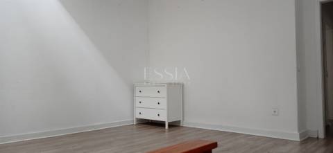 Moradia T4 Dúplex Remodelada em Águas Santas