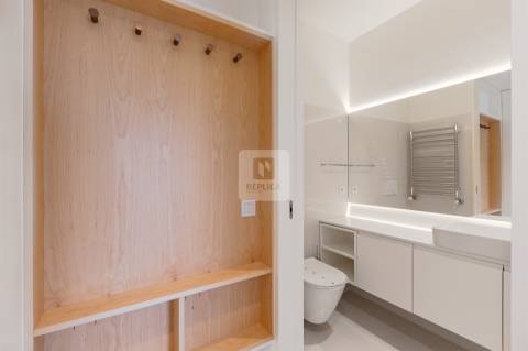 T3 Remodelado no Campo Alegre com Garagem em Condomínio Fechado