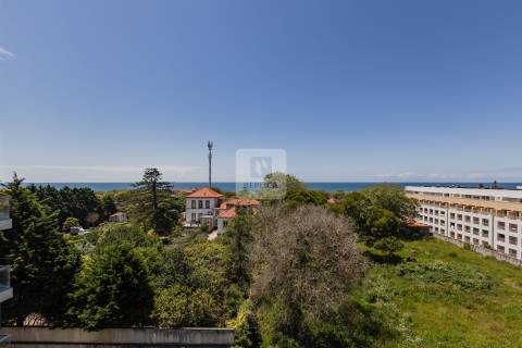 Apartamento T3 com Varanda e Vista de Mar em Arcozelo (Granja)