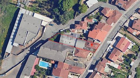 Moradia para Reabilitação para Indústria ou Habitação na Maia