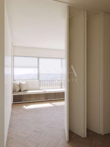 Apartamento T5 junto ao Metro da Trindade, Porto