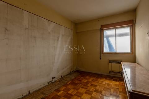 Apartamento T5 junto ao Metro da Trindade, Porto