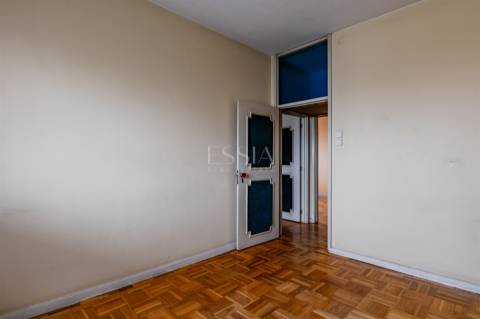 Apartamento T5 junto ao Metro da Trindade, Porto