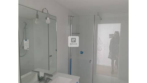 Apartamento T1 Mobilado para Arrendar na Foz Velha a 100m do Mar