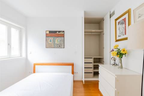 Apartamento T1 Mobilado para Arrendar na Foz Velha a 100 mts do Mar