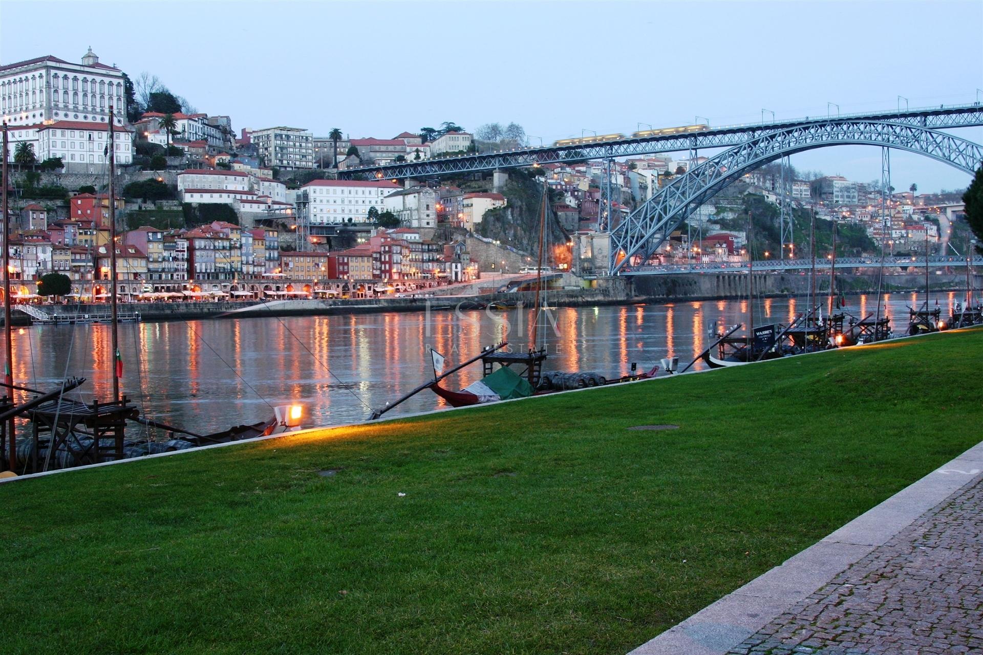 Apartamento T1 com Garagem no Candal, em Vila Nova de Gaia