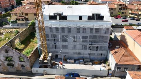 Apartamento T1 com Garagem no Candal, em Vila Nova de Gaia