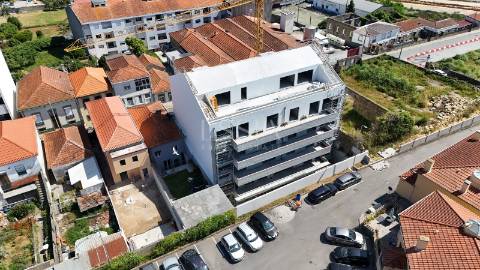 Apartamento T1 com Garagem no Candal, em Vila Nova de Gaia