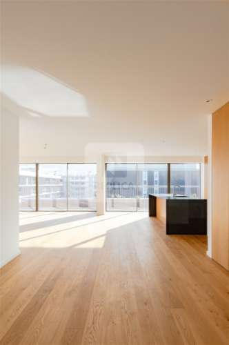 Penthouse T4 de 3 frentes e Varandas de 45 m2 em Matosinhos Sul