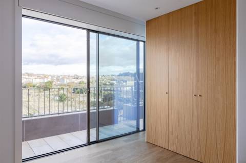 Penthouse T4 de 3 frentes e Varandas de 45 m2 em Matosinhos Sul