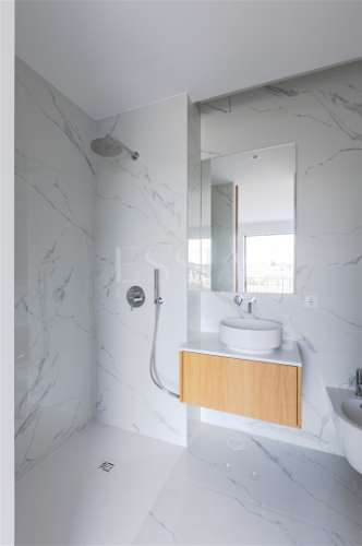 Penthouse T4 de 3 frentes e Varandas de 45 m2 em Matosinhos Sul