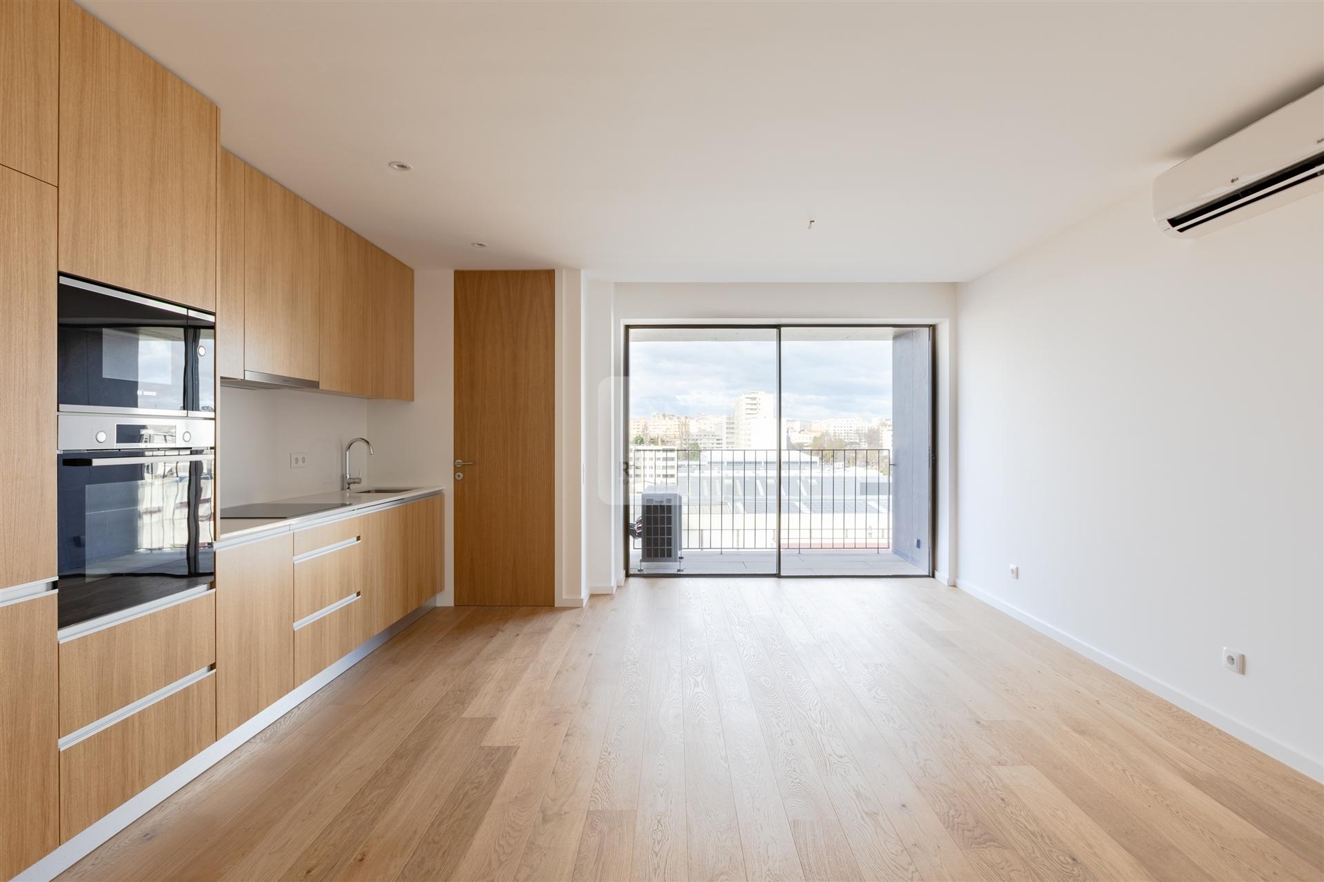 Apartamento T2 Novo com Varanda e Garagem em Matosinhos Sul