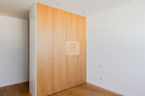 Apartamento T2 Novo com Varanda e Garagem em Matosinhos Sul