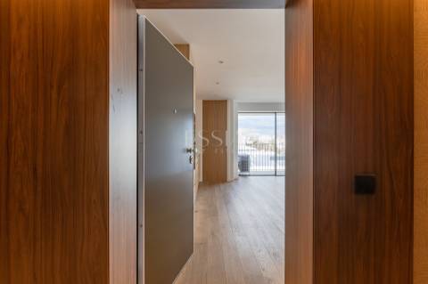 Apartamento T2 Novo com Varanda e Garagem em Matosinhos Sul