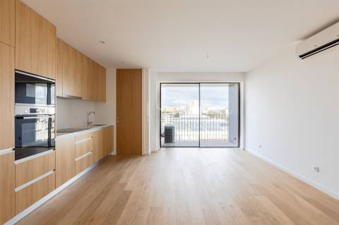 Apartamento T2 Novo com Varanda e Garagem em Matosinhos Sul