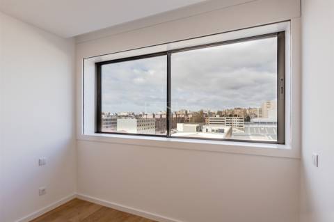 Apartamento T2 Novo com Varanda e Garagem em Matosinhos Sul