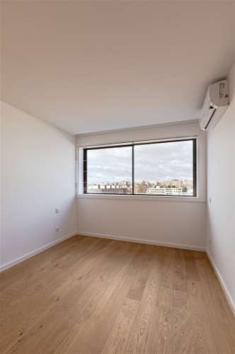 Apartamento T2 Novo com Varanda e Garagem em Matosinhos Sul