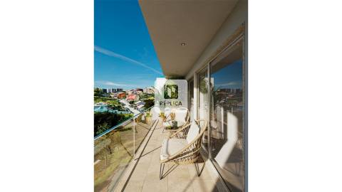 Apartamento T2 com varanda em Canidelo no Arrábida Green Avenue