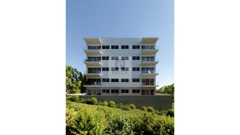 Apartamento T2 com varanda em Canidelo no Arrábida Green Avenue