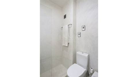 Apartamento T2 para Arrendamento na Foz do Douro, com Garagem