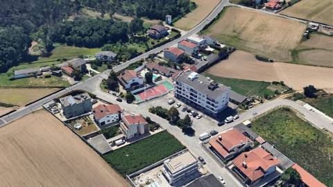 Terreno para Construção com Loteamento em Nogueira da Maia