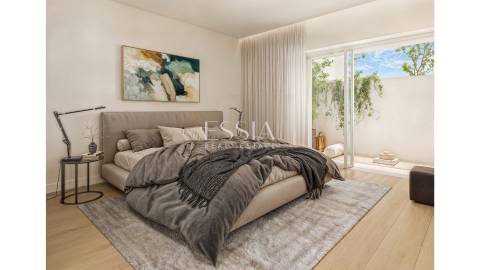 T4 com Terraços no Condomínio Brito Capelo 1023 em Matosinhos Sul