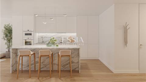 T4 com Varanda no Condomínio Brito Capelo 1023 em Matosinhos Sul