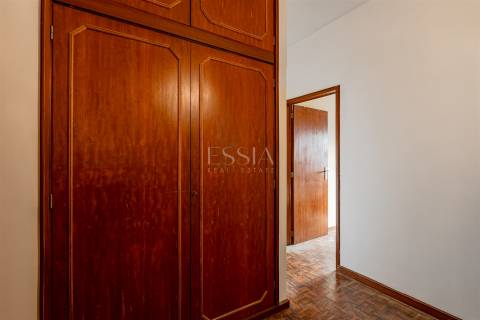 Apartamento T4 na Boavista com Garagem