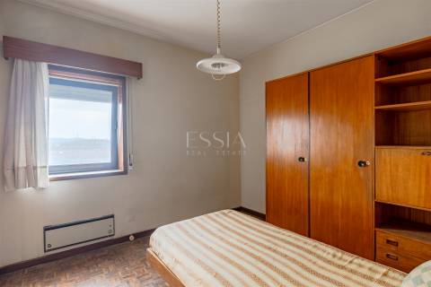 Apartamento T4 na Boavista com Garagem