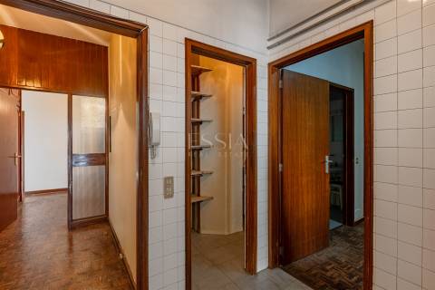 Apartamento T4 na Boavista com Garagem