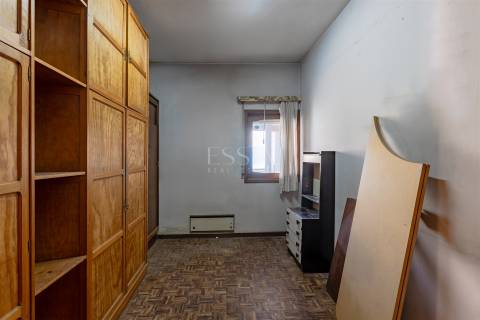 Apartamento T4 na Boavista com Garagem