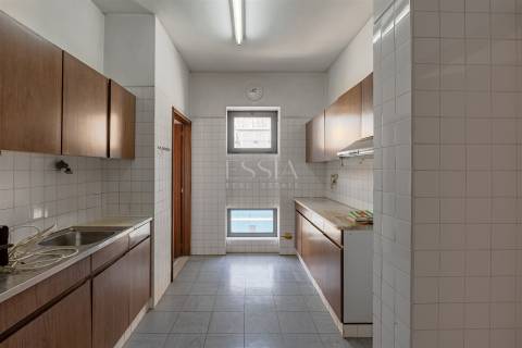 Apartamento T4 na Boavista com Garagem