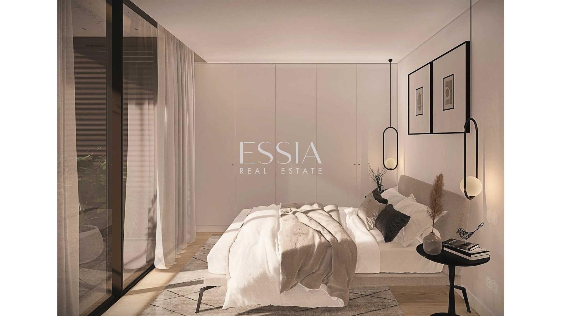 Apartamento T3 com Varandas em Miramar