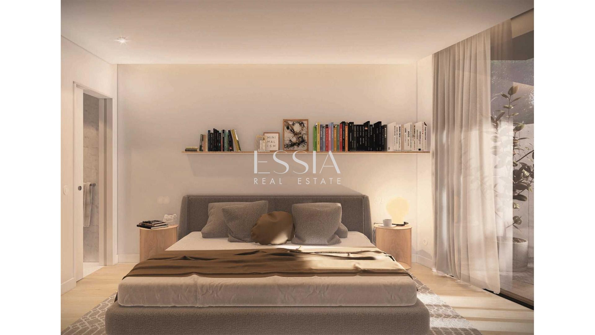 Apartamento T3 com Varandas em Miramar