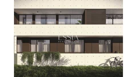 Apartamento T1 com Varanda em Miramar