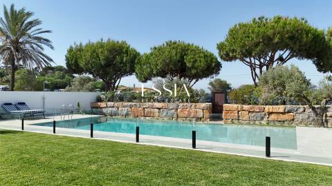 Moradia T5 na Galé, Algarve, em Primeira Linha de Mar