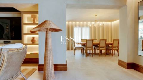 Moradia T5 na Galé, Algarve, em Primeira Linha de Mar