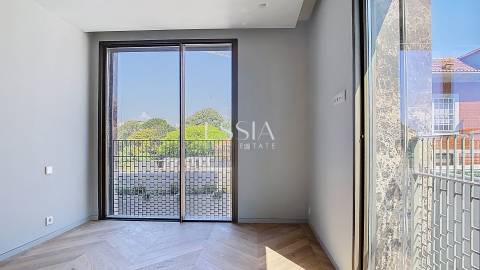 Apartamento T3 na Foz do Douro com 171m2