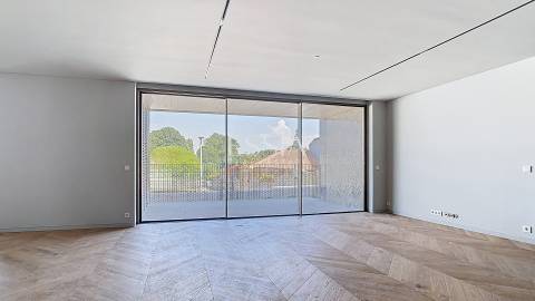 Apartamento T3 na Foz do Douro com 171m2