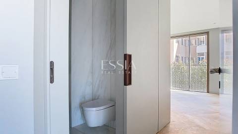 Apartamento T3 na Foz do Douro com 171m2