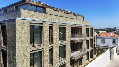 Apartamento T3 na Foz do Douro com 171m2
