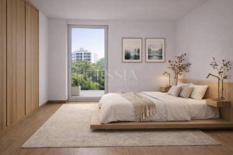 Apartamento T2 com Varanda e Garagem em Custóias